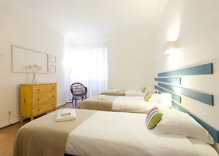 Amar & Πανσιόν 2*