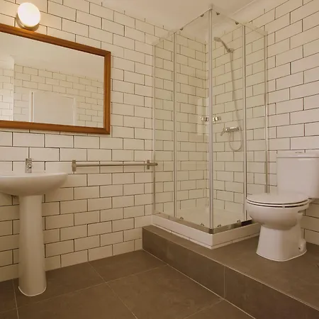 Amar & エリセイラ