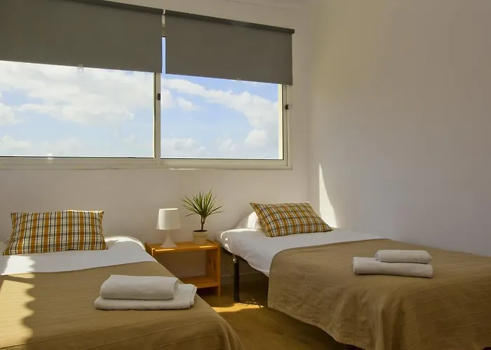 Amar & 2* אריסרייה