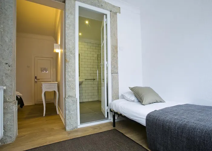 Amar & 2* אריסרייה